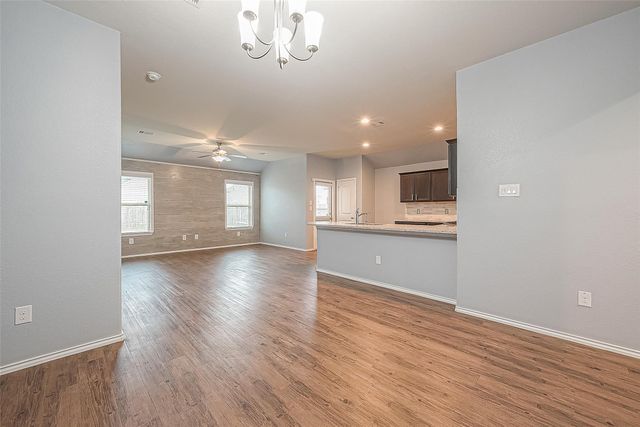 14015 Lake Crescent Drive, Conroe, TX 77384