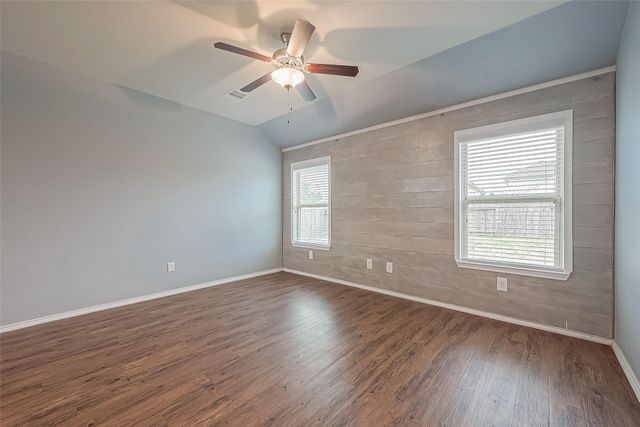 14015 Lake Crescent Drive, Conroe, TX 77384