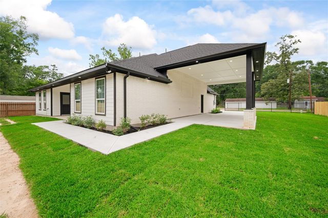 24308 Jane Avenue, Porter, TX 77365