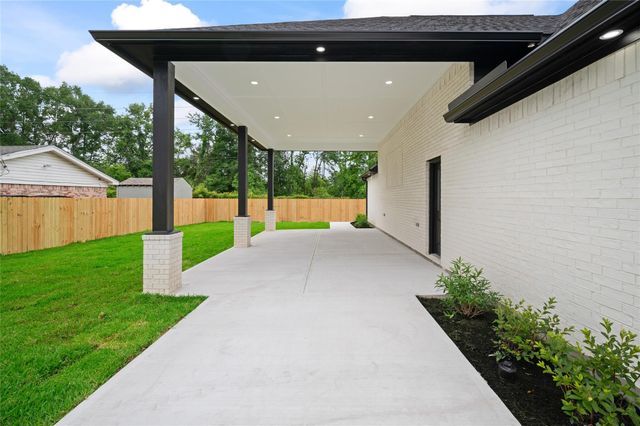 24308 Jane Avenue, Porter, TX 77365