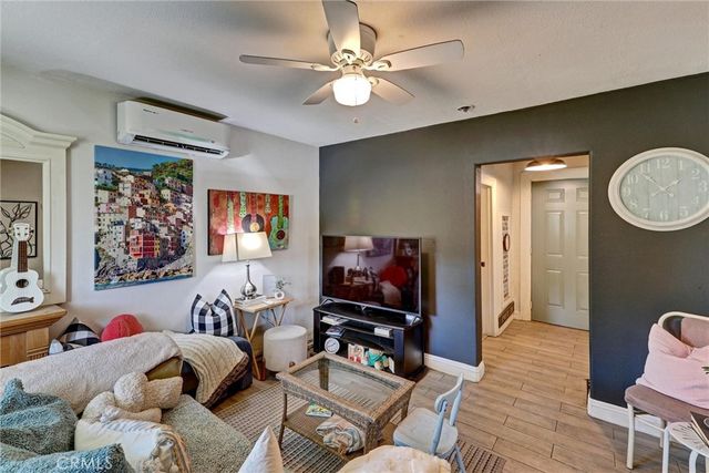 235 E M, Colton, CA 92324