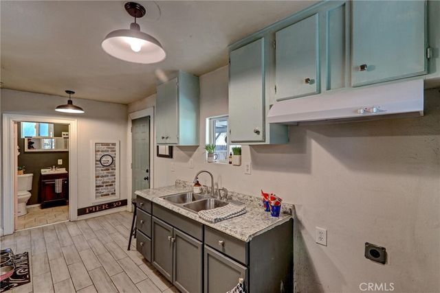 235 E M, Colton, CA 92324