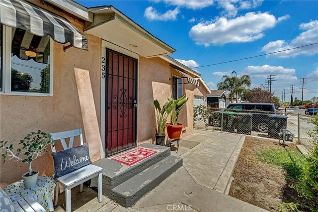 235 E M, Colton, CA 92324