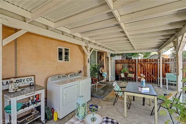 235 E M, Colton, CA 92324
