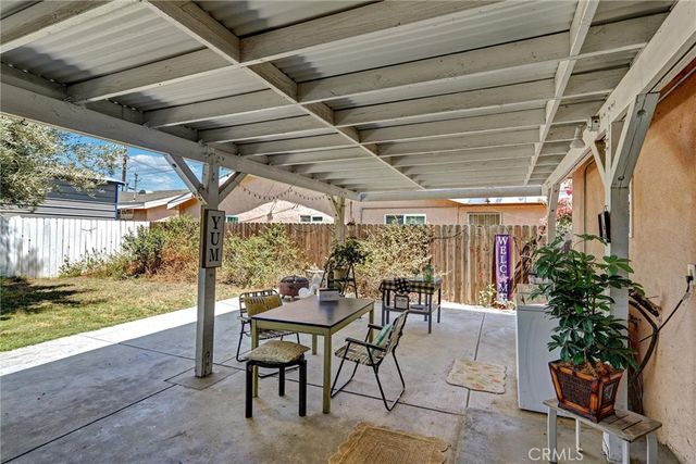 235 E M, Colton, CA 92324