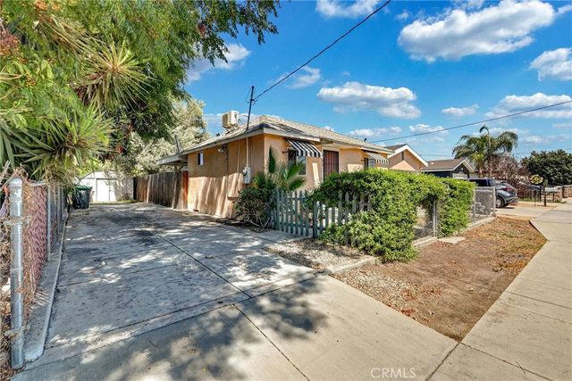 235 E M, Colton, CA 92324