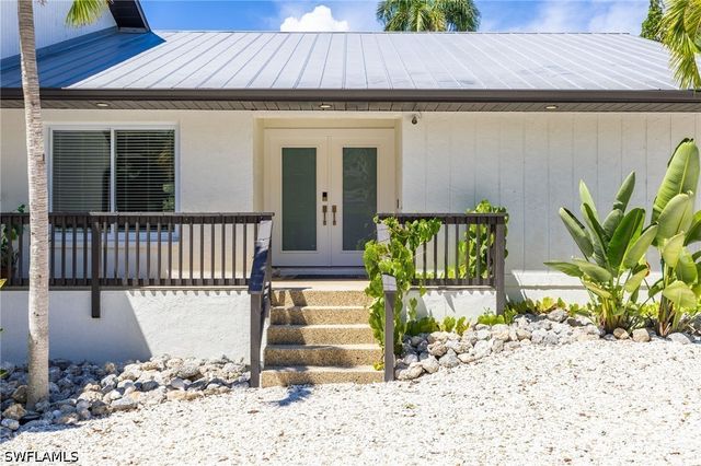 13270 Electron DR, Fort Myers, FL 33908