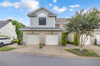242 Genoa Dr # 20, Hampton, VA 23664