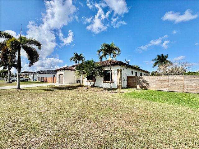 20449 SW 328th St, Homestead, FL 33030