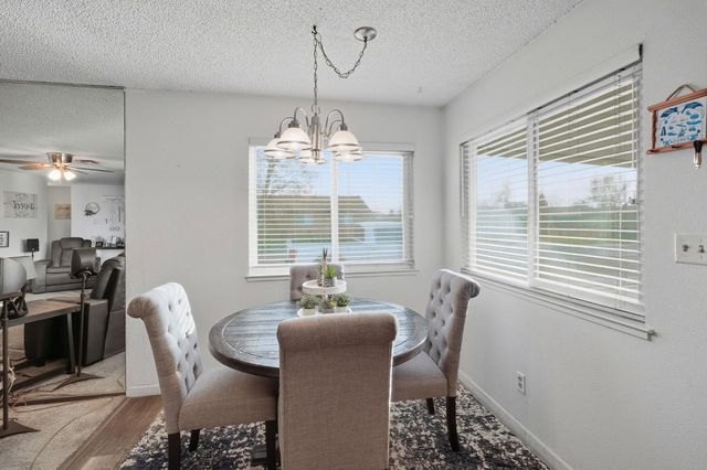 811 Hacienda Ave, Manteca, CA 95336