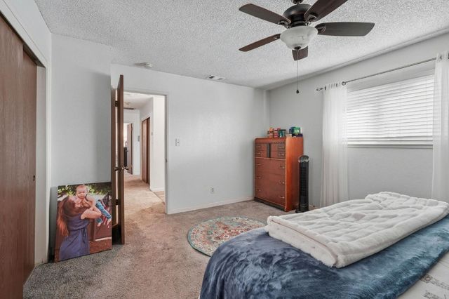 811 Hacienda Ave, Manteca, CA 95336