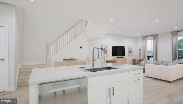 2718 RIVER BIRCH RD, Herndon, VA 20171