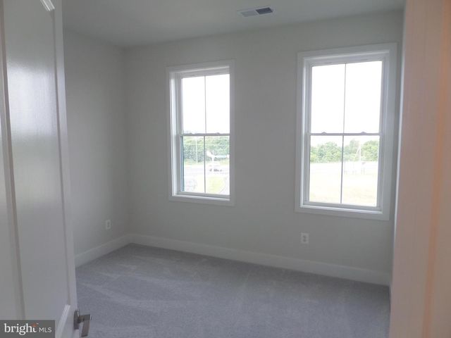 2718 RIVER BIRCH RD, Herndon, VA 20171