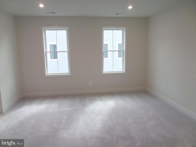 2718 RIVER BIRCH RD, Herndon, VA 20171