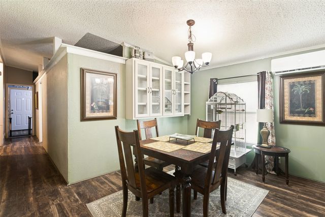 10900 Pikes Peak, Venus, TX 76084