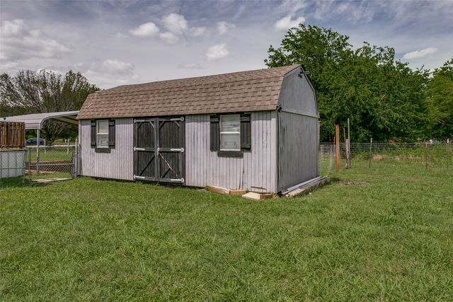 10900 Pikes Peak, Venus, TX 76084