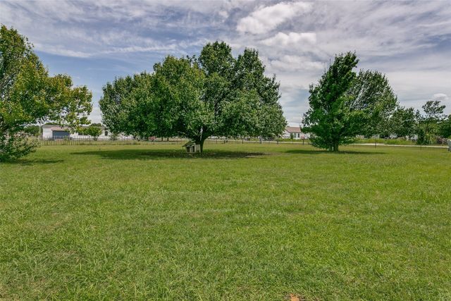 10900 Pikes Peak, Venus, TX 76084
