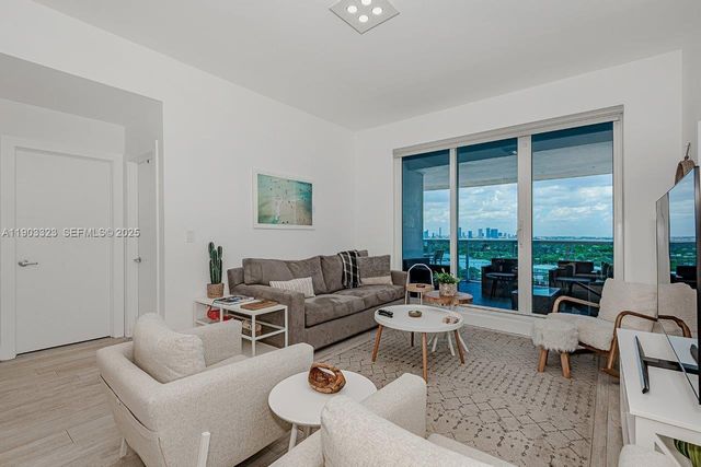 2301 Collins Avenue PH21, Miami Beach, FL 33139