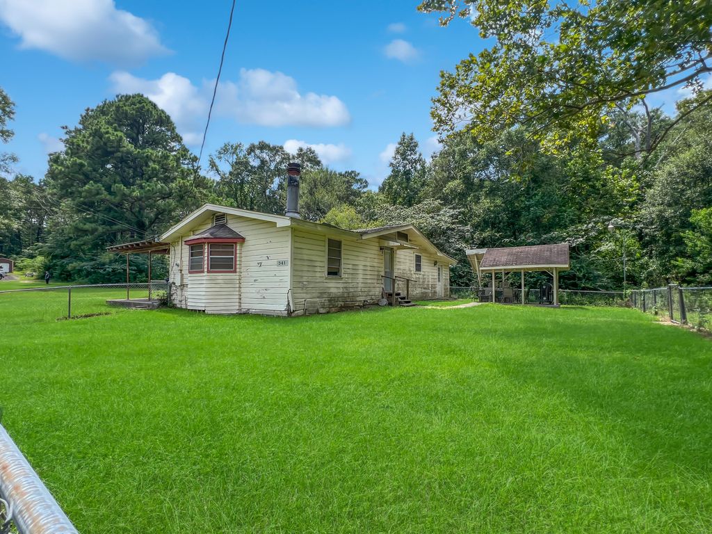 341 Cold Springs Loop, Anacoco, LA 71403