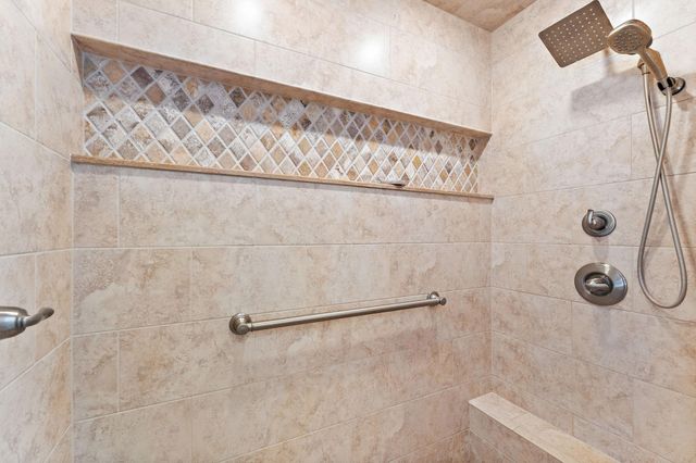 8290 Angus Avenue, Inver Grove Heights, MN 55077