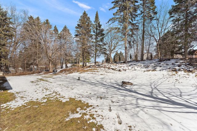 8290 Angus Avenue, Inver Grove Heights, MN 55077