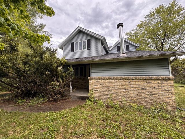 W303S1752 Brandybrook ROAD, Waukesha, WI 53188