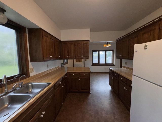 W303S1752 Brandybrook ROAD, Waukesha, WI 53188