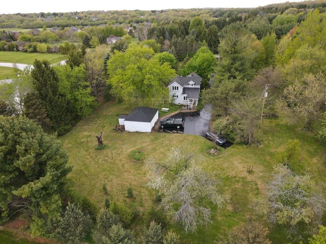 W303S1752 Brandybrook ROAD, Waukesha, WI 53188