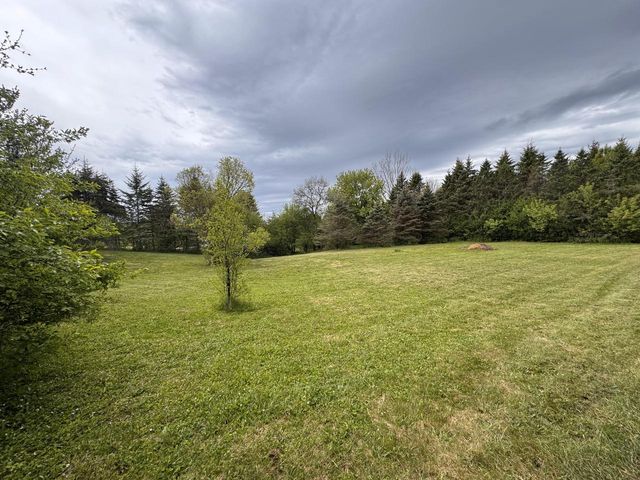W303S1752 Brandybrook ROAD, Waukesha, WI 53188