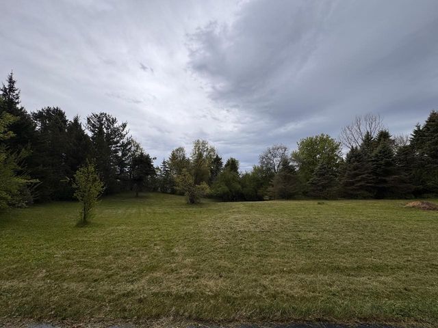 W303S1752 Brandybrook ROAD, Waukesha, WI 53188