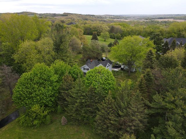W303S1752 Brandybrook ROAD, Waukesha, WI 53188