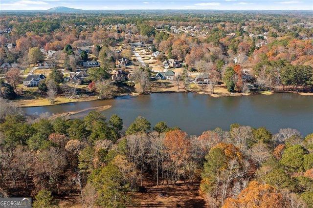 1319 Janmar Road, Snellville, GA 30078