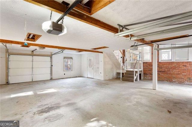 1319 Janmar Road, Snellville, GA 30078