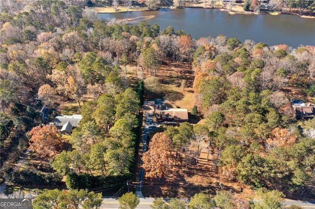 1319 Janmar Road, Snellville, GA 30078