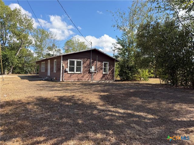 935 Campbell Street, Seguin, TX 78155