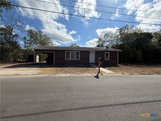 935 Campbell Street, Seguin, TX 78155