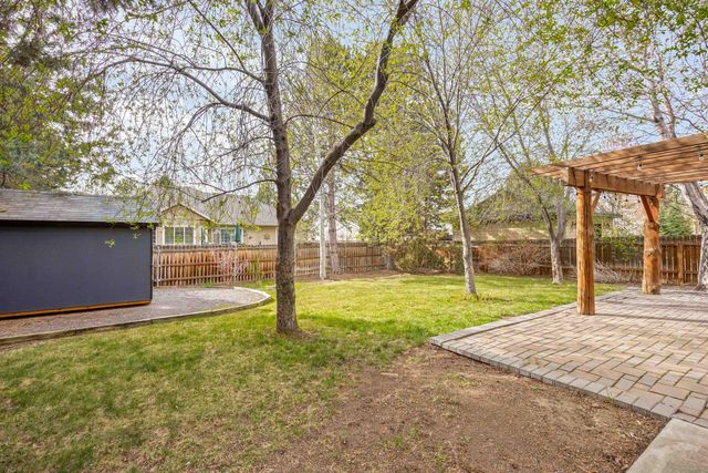 63037 Yampa Way, Bend, OR 97701