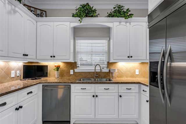 1910 Fox Trot Circle, Richmond, TX 77406
