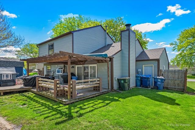 2238 Highfield Lane, Aurora, IL 60504