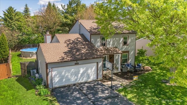 2238 Highfield Lane, Aurora, IL 60504