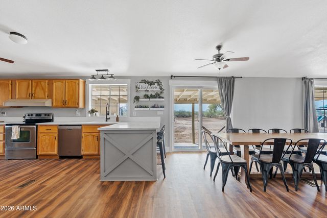 32556 N KEFFER Road, San Tan Valley, AZ 85143