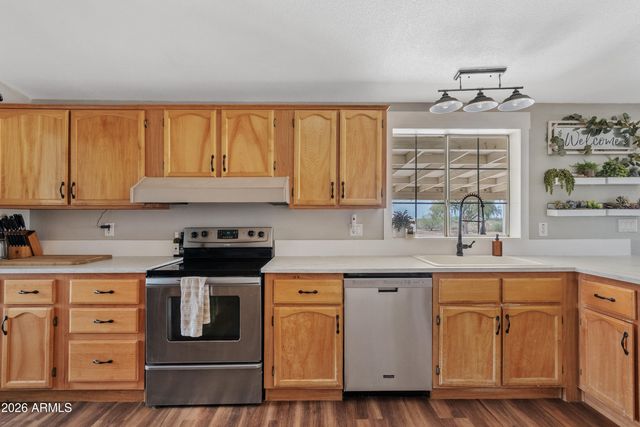 32556 N KEFFER Road, San Tan Valley, AZ 85143