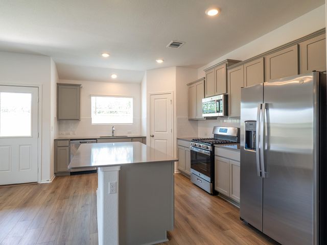 702 Silver Springs BND, Kyle, TX 78640