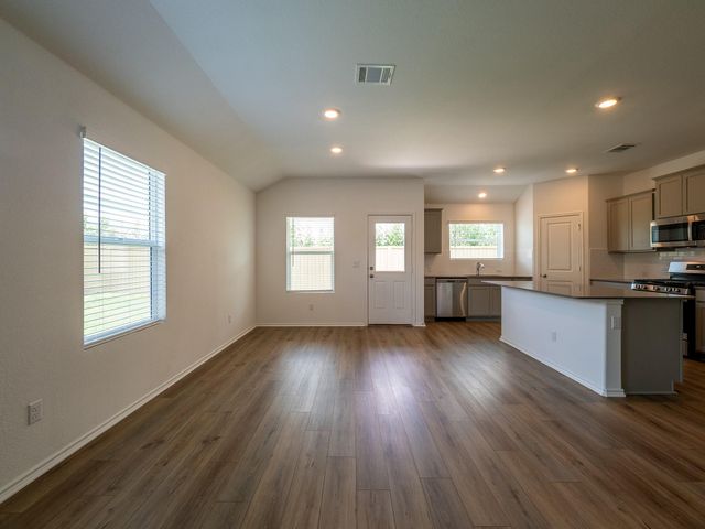 702 Silver Springs BND, Kyle, TX 78640