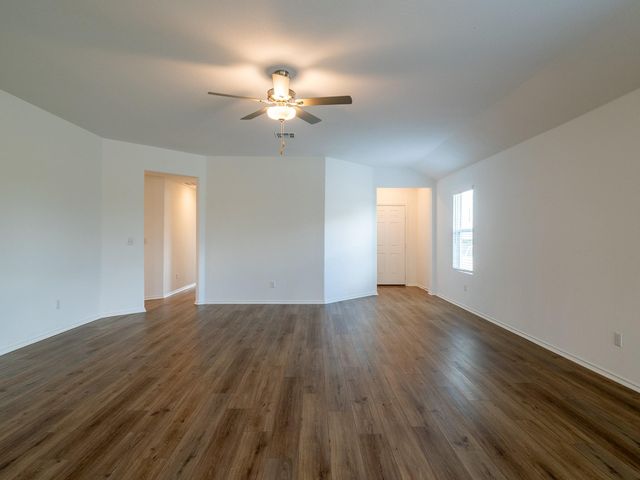 702 Silver Springs BND, Kyle, TX 78640