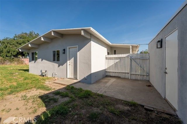 1696 Manor, Pomona, CA 91766