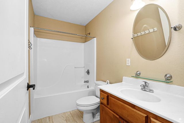 3620 Everett Drive, Manhattan, KS 66503