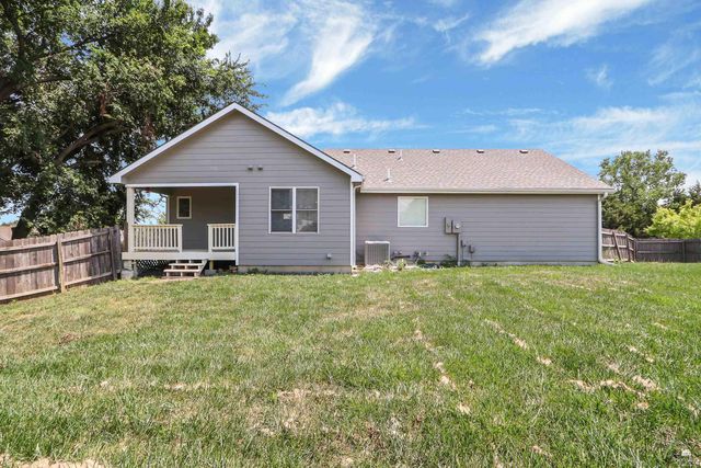 3620 Everett Drive, Manhattan, KS 66503