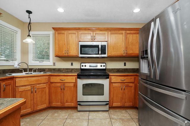 3620 Everett Drive, Manhattan, KS 66503