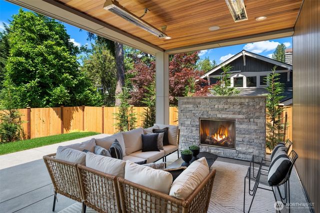 719 19th Lane W, Kirkland, WA 98033